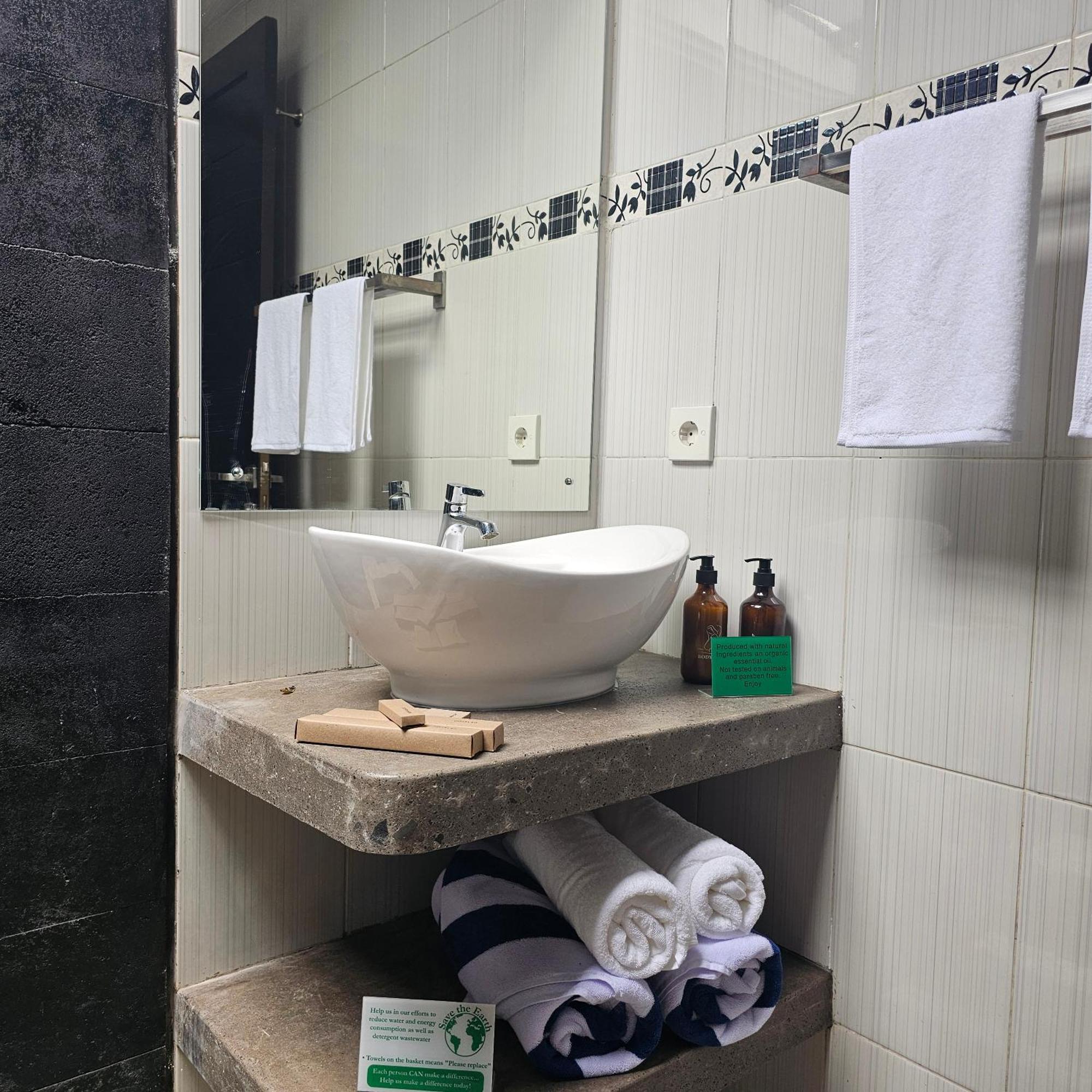 Chandi Hotel Ubud Dış mekan fotoğraf